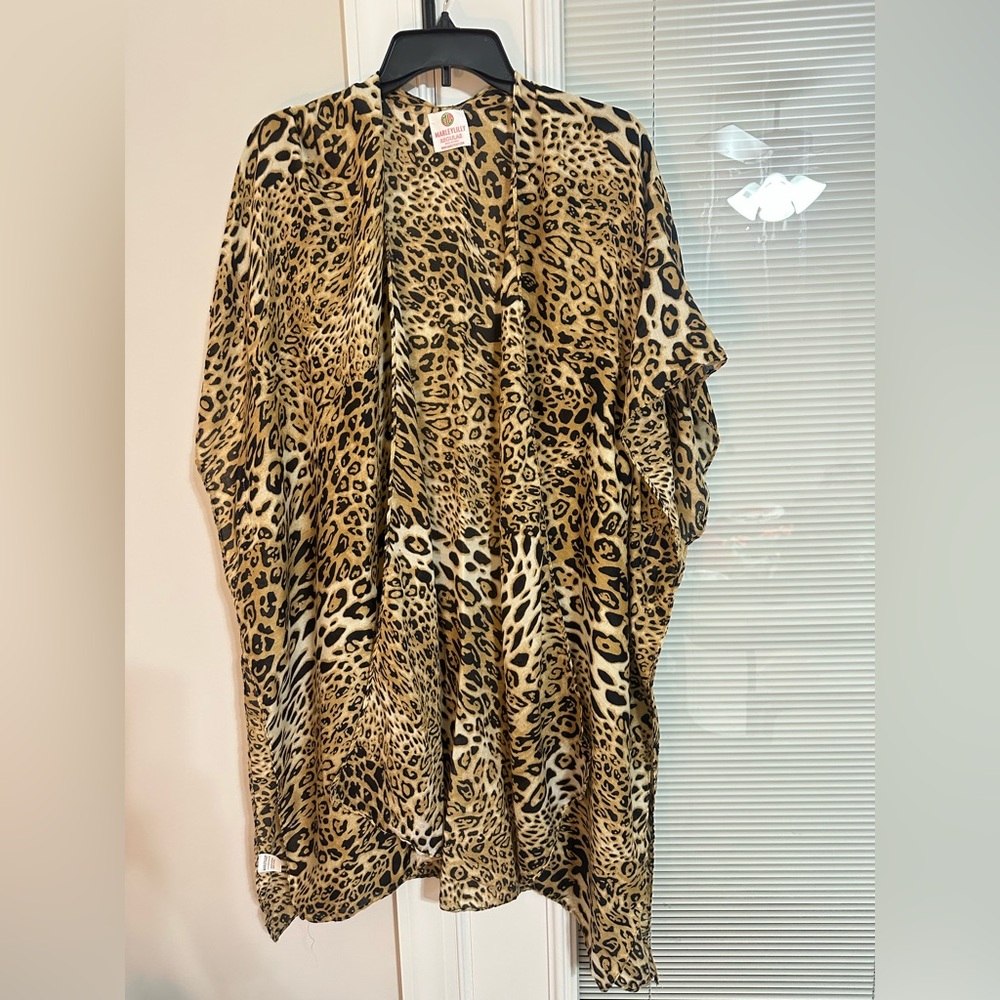 Marleylilly Leopard Print Women's Kimono